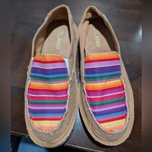 Lamo Women's 9, Canvas Skipper Shoe, Tan/Rainbow. NWOT